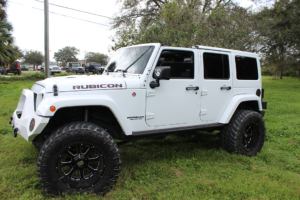 White Jeep . - Audio Excellence Jeep Show